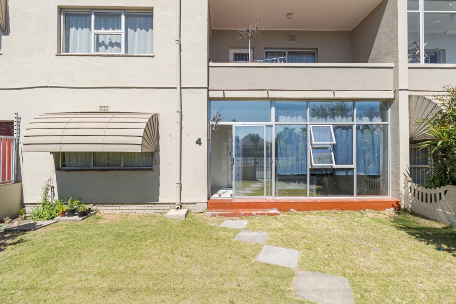 2 Bedroom Property for Sale in Fairfield Estate Western Cape